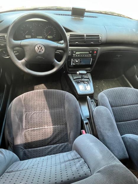VOLKSWAGEN Passat Variant 1.8 4P 20V SFI TURBO AUTOM�TICO, Foto 4