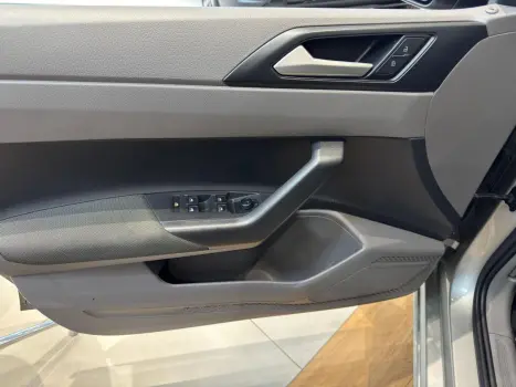 VOLKSWAGEN Polo Hatch 1.0 12V 4P 200 TSI  COMFORTLINE AUTOM�TICO, Foto 7