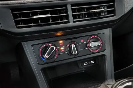 VOLKSWAGEN Polo Hatch 1.0 12V 4P MPI TRACK 1st EDITION, Foto 17