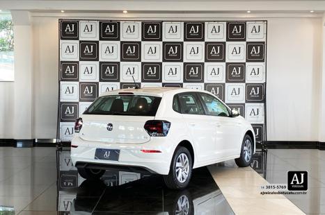 VOLKSWAGEN Polo Hatch 1.0 12V 4P 200 TSI  COMFORTLINE AUTOM�TICO, Foto 8