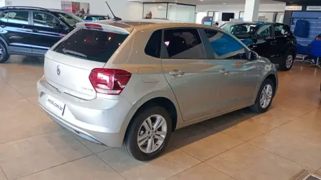 VOLKSWAGEN Polo Hatch 1.0 12V 4P 200 TSI  COMFORTLINE AUTOM�TICO, Foto 9