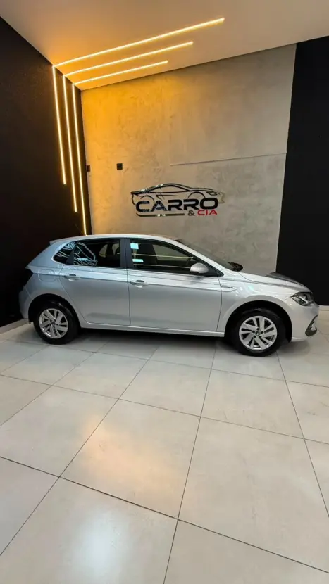 VOLKSWAGEN Polo Hatch 1.0 4P 170 TSI COMFORTLINE AUTOM�TICO, Foto 9