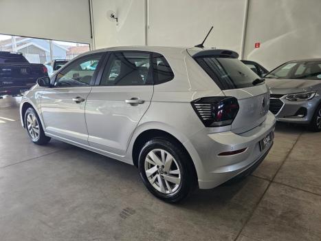 VOLKSWAGEN Polo Hatch 1.0 12V 4P 200 TSI  COMFORTLINE AUTOM�TICO, Foto 4