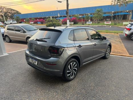VOLKSWAGEN Polo Hatch 1.0 12V 4P 200 TSI HIGHLINE AUTOM�TICO, Foto 3