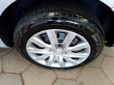 VOLKSWAGEN Polo Sedan 1.6 4P FLEX, Foto 17 VOLKSWAGEN Polo Sedan 1.6 4P FLEX, Foto 17