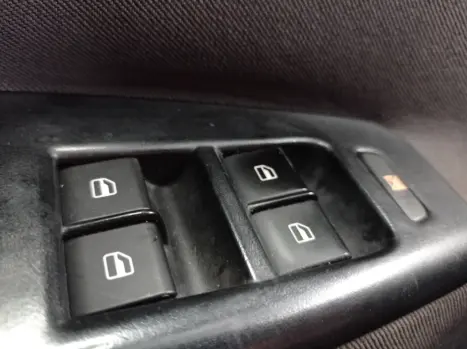 VOLKSWAGEN Polo Sedan 1.6 4P FLEX, Foto 23 VOLKSWAGEN Polo Sedan 1.6 4P FLEX, Foto 23