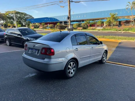 VOLKSWAGEN Polo Sedan 1.6 4P COMFORTLINE FLEX, Foto 3