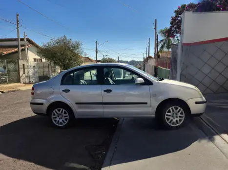 VOLKSWAGEN Polo Sedan 1.6 4P COMFORTLINE, Foto 3