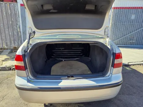 VOLKSWAGEN Polo Sedan 1.6 4P COMFORTLINE, Foto 5
