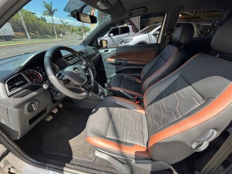 VOLKSWAGEN Saveiro 1.6 G7 CABINE DUPLA CROSS FLEX, Foto 8