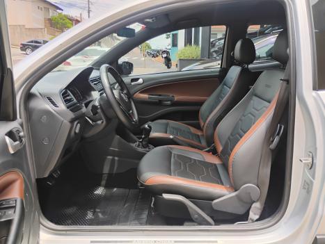 VOLKSWAGEN Saveiro 1.6 G7 CABINE DUPLA CROSS FLEX, Foto 8