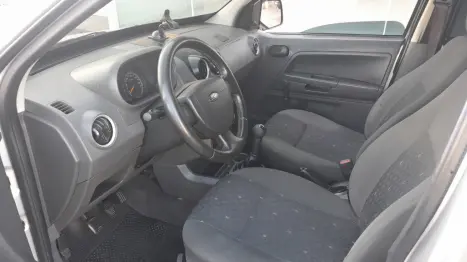 VOLKSWAGEN Saveiro 1.6 16V FLEX MSI TRENDLINE CABINE SIMPLES, Foto 6