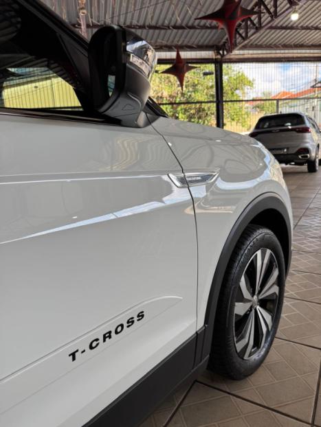 VOLKSWAGEN T-Cross 1.4 4P 250 TSI FLEX HIGHLINE AUTOM�TICO, Foto 4