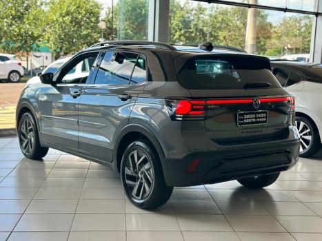 VOLKSWAGEN T-Cross 1.4 4P 250 TSI FLEX HIGHLINE AUTOM�TICO, Foto 4