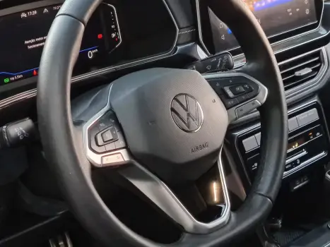 VOLKSWAGEN T-Cross 1.4 4P 250 TSI FLEX HIGHLINE AUTOM�TICO, Foto 10