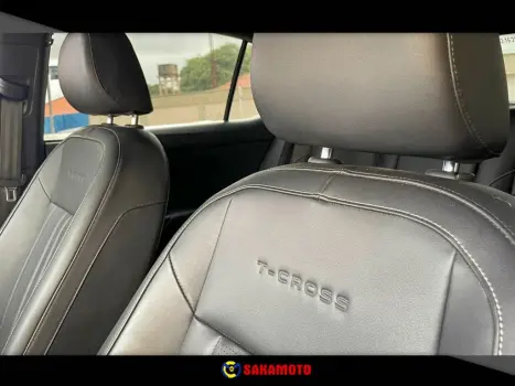 VOLKSWAGEN T-Cross 1.4 4P 250 TSI FLEX HIGHLINE AUTOM�TICO, Foto 13