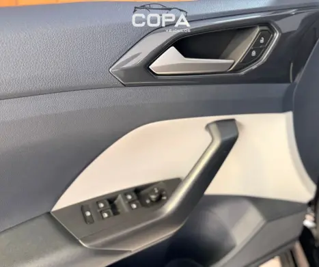 VOLKSWAGEN T-Cross 1.4 4P 250 TSI FLEX HIGHLINE AUTOM�TICO, Foto 14