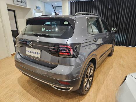 VOLKSWAGEN T-Cross 1.0 4P 200 TSI FLEX COMFORTLINE AUTOM�TICO, Foto 9