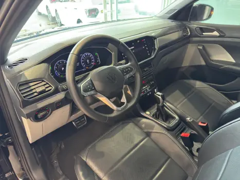 VOLKSWAGEN T-Cross 1.4 4P 250 TSI FLEX HIGHLINE AUTOM�TICO, Foto 4