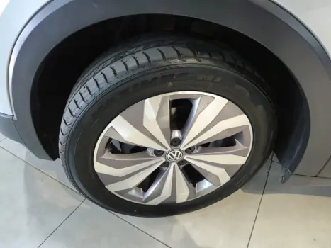 VOLKSWAGEN T-Cross 1.4 4P 250 TSI FLEX HIGHLINE AUTOM�TICO, Foto 11