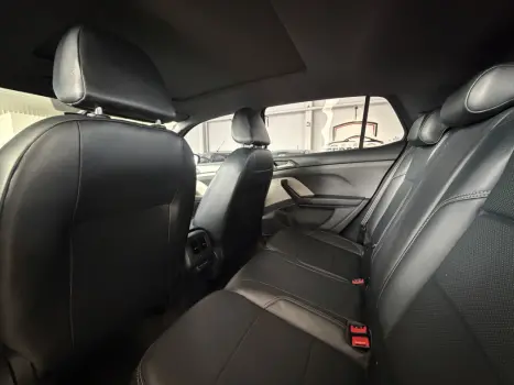 VOLKSWAGEN T-Cross 1.4 4P 250 TSI FLEX HIGHLINE AUTOM�TICO, Foto 11