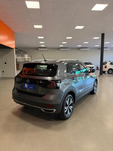 VOLKSWAGEN T-Cross 1.4 4P 250 TSI FLEX HIGHLINE AUTOM�TICO, Foto 6