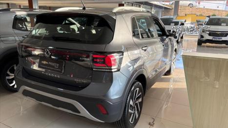 VOLKSWAGEN T-Cross 1.4 4P 250 TSI FLEX HIGHLINE AUTOM�TICO, Foto 9