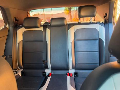 VOLKSWAGEN T-Cross 1.4 4P 250 TSI FLEX HIGHLINE AUTOM�TICO, Foto 9