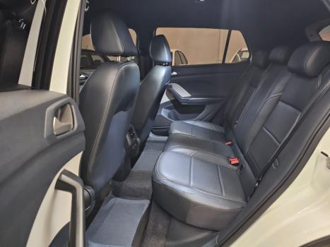 VOLKSWAGEN T-Cross 1.4 4P 250 TSI FLEX HIGHLINE AUTOM�TICO, Foto 16