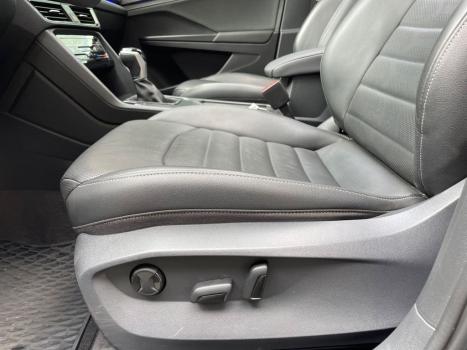 VOLKSWAGEN Taos 1.4 16V 4P FLEX 250 TSI HIGHLINE AUTOMÁTICO, Foto 21 VOLKSWAGEN Taos 1.4 16V 4P FLEX 250 TSI HIGHLINE AUTOMÁTICO, Foto 21