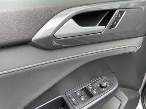 VOLKSWAGEN Taos 1.4 16V 4P FLEX 250 TSI HIGHLINE AUTOMÁTICO, Foto 23 VOLKSWAGEN Taos 1.4 16V 4P FLEX 250 TSI HIGHLINE AUTOMÁTICO, Foto 23