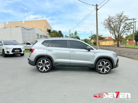 VOLKSWAGEN Taos 1.4 16V 4P FLEX 250 TSI HIGHLINE AUTOMÁTICO, Foto 2 VOLKSWAGEN Taos 1.4 16V 4P FLEX 250 TSI HIGHLINE AUTOMÁTICO, Foto 2