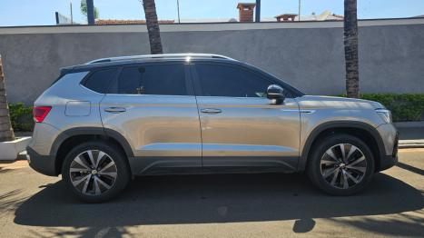 VOLKSWAGEN Taos 1.4 16V 4P FLEX 250 TSI HIGHLINE AUTOMÁTICO, Foto 7 VOLKSWAGEN Taos 1.4 16V 4P FLEX 250 TSI HIGHLINE AUTOMÁTICO, Foto 7