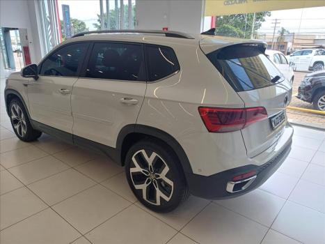 VOLKSWAGEN Taos 1.4 16V 4P FLEX 250 TSI HIGHLINE AUTOM�TICO, Foto 6