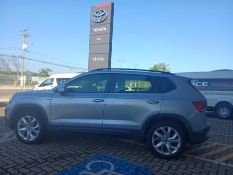 VOLKSWAGEN Taos 1.4 16V 4P FLEX 250 TSI COMFORTLINE AUTOM�TICO, Foto 8