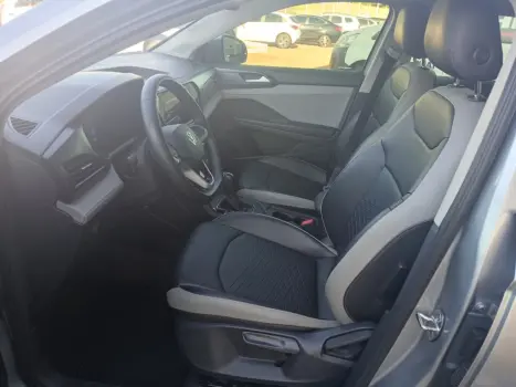 VOLKSWAGEN Taos 1.4 16V 4P FLEX 250 TSI COMFORTLINE AUTOM�TICO, Foto 10