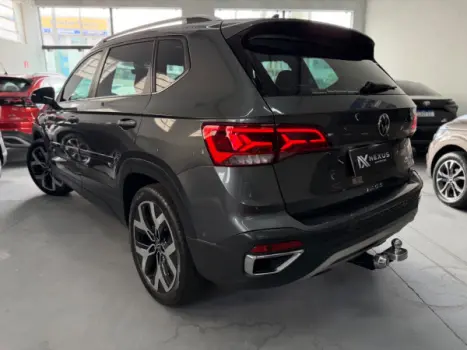 VOLKSWAGEN Taos 1.4 16V 4P FLEX 250 TSI HIGHLINE AUTOM�TICO, Foto 2