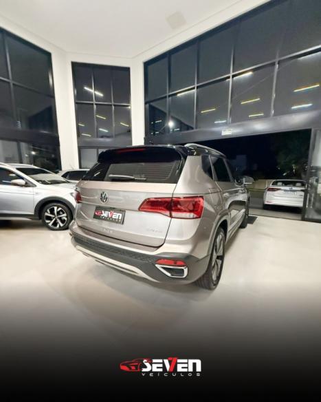 VOLKSWAGEN Taos 1.4 16V 4P FLEX 250 TSI HIGHLINE AUTOM�TICO, Foto 4