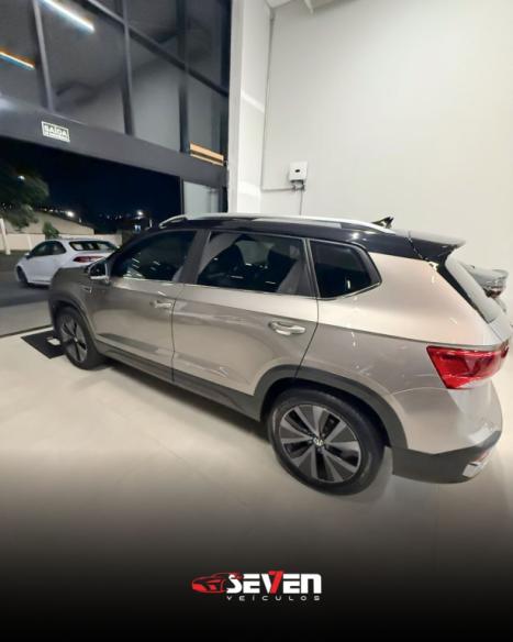 VOLKSWAGEN Taos 1.4 16V 4P FLEX 250 TSI HIGHLINE AUTOM�TICO, Foto 6