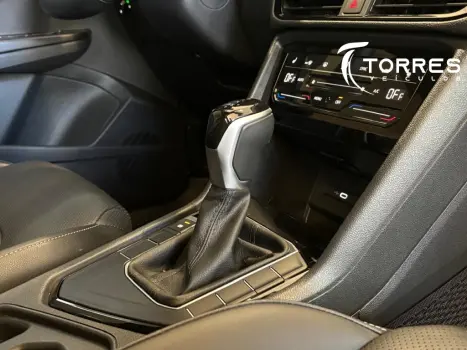 VOLKSWAGEN Taos 1.4 16V 4P FLEX 250 TSI HIGHLINE AUTOM�TICO, Foto 13