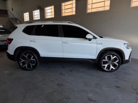VOLKSWAGEN Taos 1.4 16V 4P FLEX 250 TSI HIGHLINE AUTOM�TICO, Foto 4