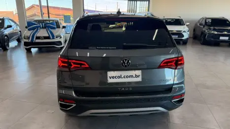 VOLKSWAGEN Taos 1.4 16V 4P FLEX 250 TSI HIGHLINE AUTOM�TICO, Foto 11