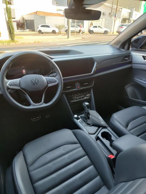 VOLKSWAGEN Taos 1.4 16V 4P FLEX 250 TSI HIGHLINE AUTOM�TICO, Foto 13