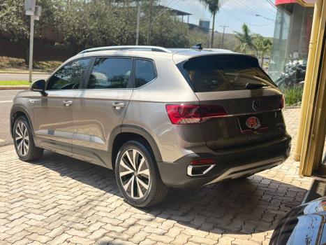 VOLKSWAGEN Taos 1.4 16V 4P FLEX 250 TSI HIGHLINE AUTOMÁTICO, Foto 4