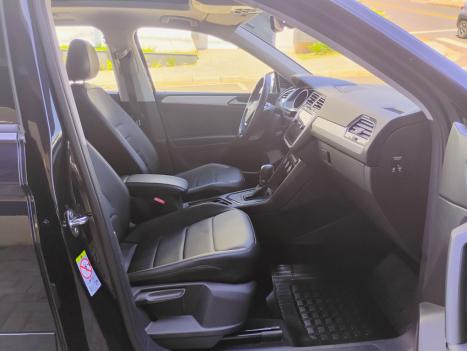 VOLKSWAGEN Tiguan 1.4 250 TSI TOTAL FLEX ALLSPACE TURBO AUTOMÁTICO TIPTRONIC, Foto 16 VOLKSWAGEN Tiguan 1.4 250 TSI TOTAL FLEX ALLSPACE TURBO AUTOMÁTICO TIPTRONIC, Foto 16