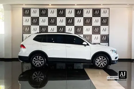 VOLKSWAGEN Tiguan 1.4 250 TSI TOTAL FLEX ALLSPACE TURBO AUTOMÁTICO TIPTRONIC, Foto 4 VOLKSWAGEN Tiguan 1.4 250 TSI TOTAL FLEX ALLSPACE TURBO AUTOMÁTICO TIPTRONIC, Foto 4