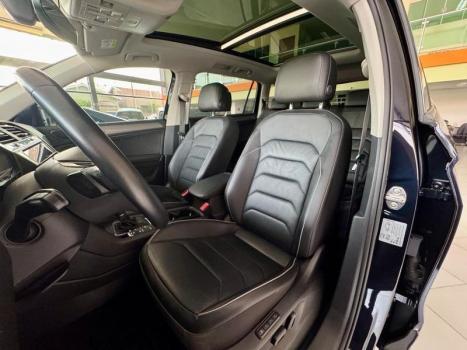 VOLKSWAGEN Tiguan 1.4 250 TSI TOTAL FLEX ALLSPACE COMFORTLINE TURBO AUTOM�TICO TIPTRONIC, Foto 9
