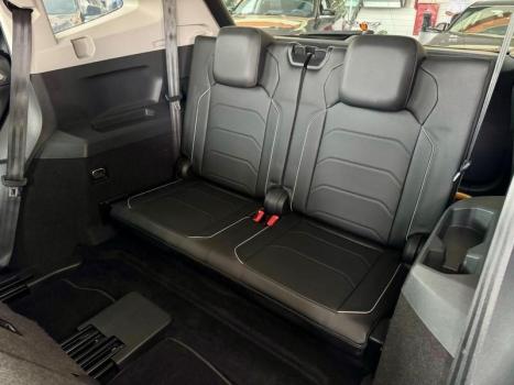 VOLKSWAGEN Tiguan 1.4 250 TSI TOTAL FLEX ALLSPACE COMFORTLINE TURBO AUTOM�TICO TIPTRONIC, Foto 11