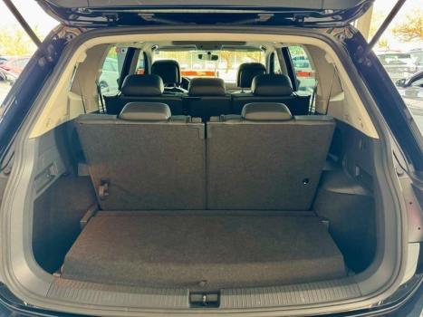 VOLKSWAGEN Tiguan 1.4 250 TSI TOTAL FLEX ALLSPACE COMFORTLINE TURBO AUTOM�TICO TIPTRONIC, Foto 13
