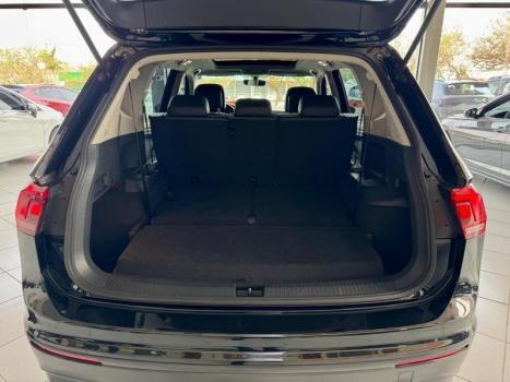 VOLKSWAGEN Tiguan 1.4 250 TSI TOTAL FLEX ALLSPACE COMFORTLINE TURBO AUTOM�TICO TIPTRONIC, Foto 14